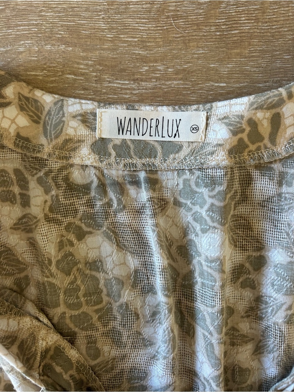 Wanderlux Beautiful Top & Short Set Size XS - Picture 4 of 8